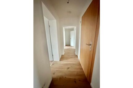 Frisch sanierte 3,5-Raum-Wohnung! - Bitterfeld-Wolfen Greppin