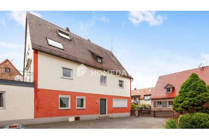 Mehrfamilienhaus mit 3 Wohneinheiten und großer Dachterrasse - Cadolzburg