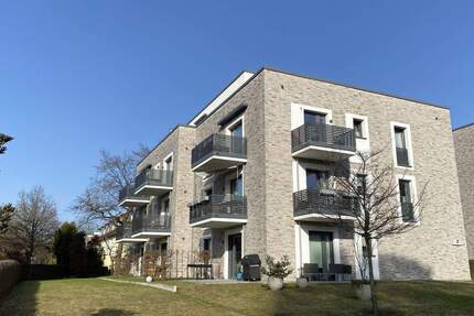 Neuwertige, moderne 2-Zimmer-Wohnung mit Balkon und Fahrstuhl - Hamburg Niendorf