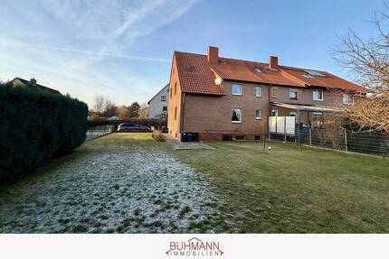 31558 Hagenburg - Doppelhaushälfte mit großzügigem Grundstück