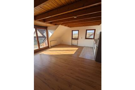 3 Zimmer Wohnung 67 m² gute ruhige Lage Küche Garage Keller - Bietigheim-Bissingen