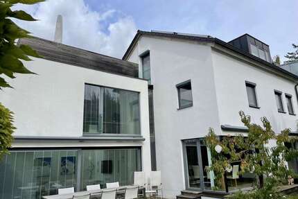 Haus zum Kaufen in Regensbsurg 1.599.000,00 € 220 m²