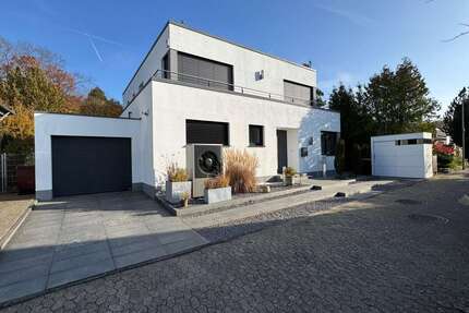Haus zum Kaufen in Dormagen 1.495.000,00 € 227 m²