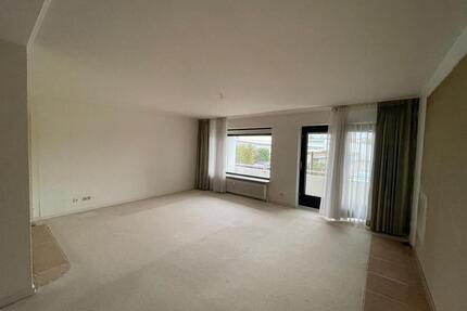 Helle 2-Zimmer-Wohnung mit Balkon (Stadtnah mit Aufzug) - Neumünster
