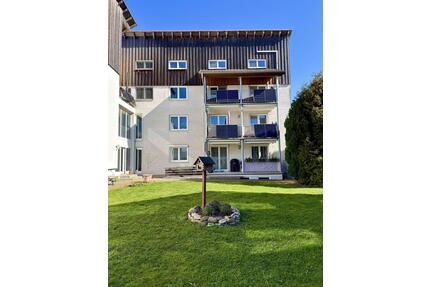 Modernes Wohnen mit Wohlfühlfaktor - großzügige 3,5-Zi.-Maisonettewohnung mit Balkon und Stellplatz - Sickte