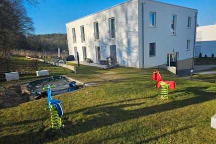 Dreizimmerwohnung im Vierfamilienhaus - Coburg