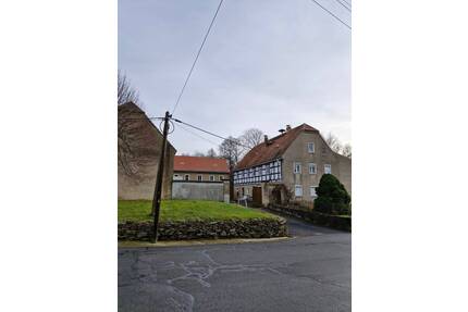 idyllisch gelegener Bauernhof mit Nebengelass zwischen Nossen und Meißen