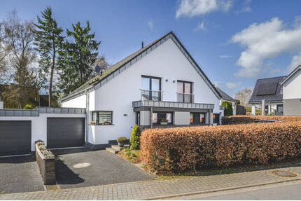 Moderne Doppelhaushälfte in Simmerath mit großzügiger Wohnküche, Garten & Garage