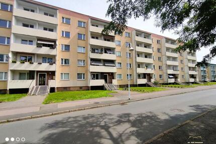 Neu renovierte 4-Raumwohnung mit Balkon - Sandersdorf-Brehna