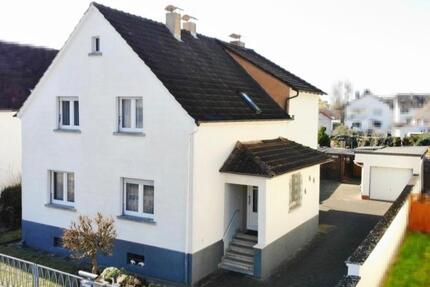 Komplett sanierte helle 4-Zi.-Whg. mit großem Balkon - Rodgau