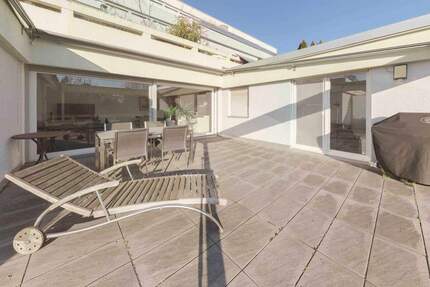 Haus im Haus: 3-Zimmer Terrassenwohnung mit Garage, Stellplatz und großer Terrasse - Stuttgart Botnang