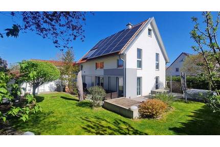 Energieeffizientes KfW 40 Einfamilienhaus in guter und ruhiger Lage - Oberasbach Rehdorf