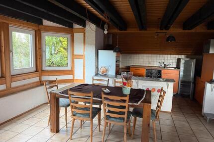 Großzügige 2-Zimmer-Wohnung mit 94 m² in Oberwiehl zu vermieten