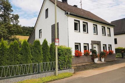 Haus im Sauerland nur 1 direkter Nachbar sonst nur Wiesen Felder - Köln Porz