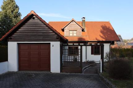 Gepflegtes Einfamilienhaus mit hochwertigem Holzausbau - Oettingen in Bayern