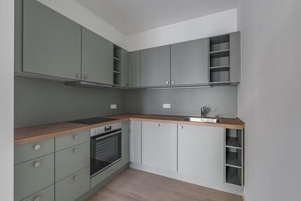Helle 2-Zimmer-Wohnung mit Terrasse in attraktiver Lage direkt am Wasser in Berlin-Spandau