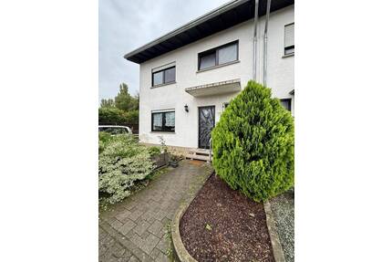 Gepflegtes Einfamilienhaus in Sackgassenlage am Waldrand in 66806 Ensdorf zu verkaufen