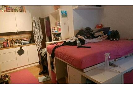 Wohnung 1 Zimmer - 400,00&nbsp;EUR Kaltmiete, ca.&nbsp; 25,00&nbsp;m&sup2; in Marburg (PLZ: 35037)
