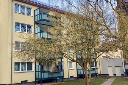 Schöne 3,5-Zimmer-Wohnung mit Tageslichtbad und 2 Balkone - Hannover Herrenhausen-Stöcken