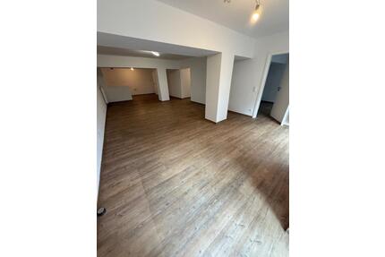 Großzügige 2 Zimmer-Wohnung mit separatem Eingang - Hilchenbach