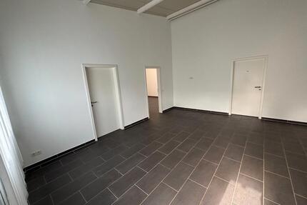 Ab Sofort! Vielseitiger Gewerberaum inkl. Parkplätze in Hilzingen