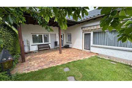 Haus zum Mieten in Neu-Anspach 1.980,00 € 205 m²