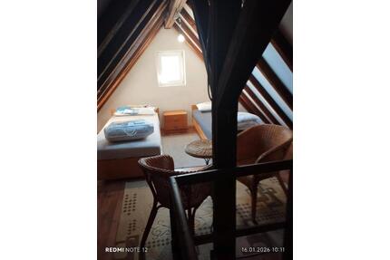 Eine Großzimmerwohnung im Dach zu vermieten - Stuttgart Feuerbach