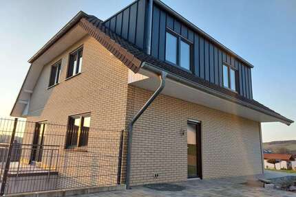 Haus zum Kaufen in Schöndorf 775.000,00 € 280 m²