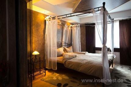 Whirlpoolsuite Himmelbett Kaminofen traumhafter Wohnlandschaft.. - Elsdorf