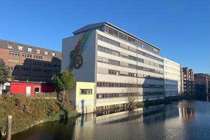 Geräumiges Büro mit einer EBK. - 901,00&nbsp;EUR Kaltmiete, ca.&nbsp; 9,50&nbsp;m&sup2; in Hamburg (PLZ: 20537) Borgfelde