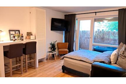 MÖBLIERTE - 1-ZIM.-APARTEMENT IN MÜNCHEN GIESING mit BALKON