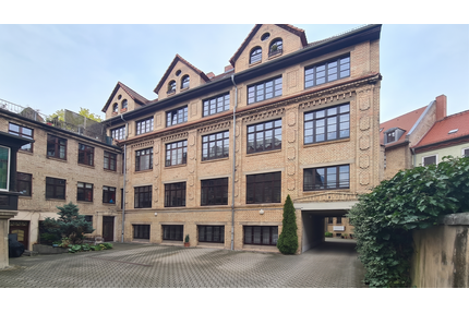 Wohnung zum Kaufen in Halle (Saale) 240.000,00 € 122 m²