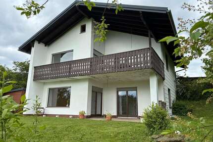 Haus zum Kaufen in Enchenreuth 240.000,00 € 128 m²