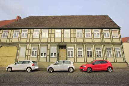 Haus zum Kaufen in Gardelegen 230.000,00 € 366 m²