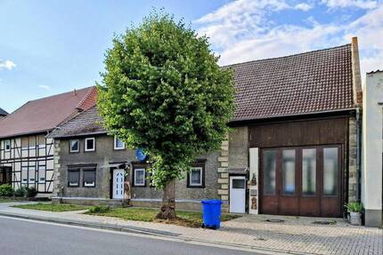 Nur 205.000,-€ für Haus mit 214 m² Wfl., ohne Reparaturstau, dazu Autowerkstatt mit Hebebühne, ideal für Schrauber ! - Bahrdorf