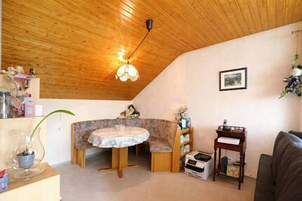 Wohnen mit Weitblick großzügige 2,5-Zimmer-Dachwohnung mit sonniger Südloggia! - Bad Rappenau