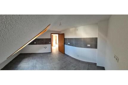 2,5ZKB Dachgeschoss Wohnung zu vermieten - Saarbrücken West