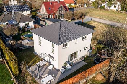 Familiendomizil: Moderner Neubau mit A+ Effizienz, maximaler Privatsphäre und sonnigem Gartenidyll auf ca. 143 m² mit 5 Zimmern - Winkelhaid Ungelstetten