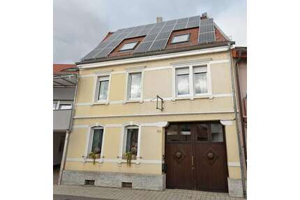 Haus zum Kaufen in Reilingen 749.000,00 € 200 m²
