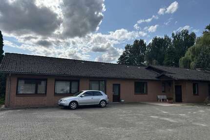 Haus zum Kaufen in Dahlenburg 329.000,00 € 250 m²