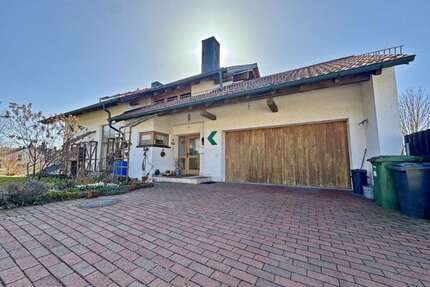 Haus zum Kaufen in Neufahrn in Niederbayern 585.000,00 € 215.46 m²