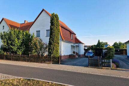 Doppelhaushälfte - 75.000,00&nbsp;EUR Kaufpreis, ca.&nbsp; 160,00&nbsp;m&sup2; in Gröditz (PLZ: 01609)