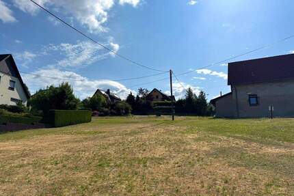 Baugrundstück in idyllischer Umgebung- Freiberg OT. Halsbach - Freiberg / Halsbach