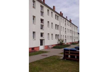 kleine 3 Raumwohnung mit Balkon zum Selbstrenovieren - Zschepplin Hohenprießnitz