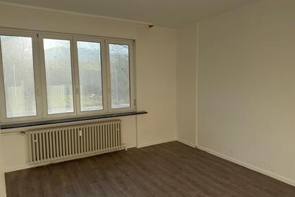 Stadtoldendorf, 4 Zimmmer KB, sofort beziehbar