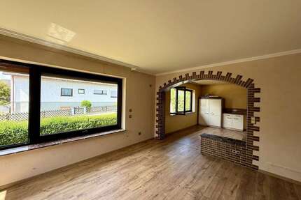 Haus zum Kaufen in Butzbach 774.000,00 € 222.34 m²