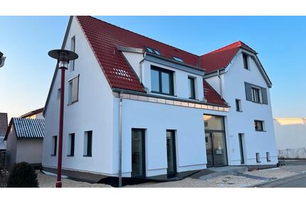Moderne helle 3 Zimmer Wohnung, Büro oder Praxis - Dußlingen