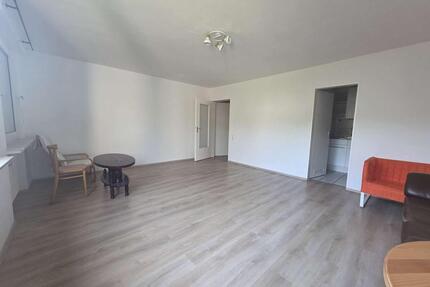 Möblierte Einzimmerwohnung im Erdgeschoss - Essen Stadtbezirk IX