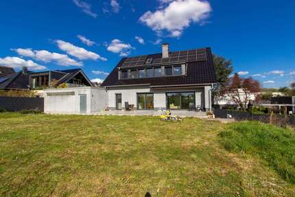 Haus zum Kaufen in Bochum 1.350.400,00 € 253.11 m²