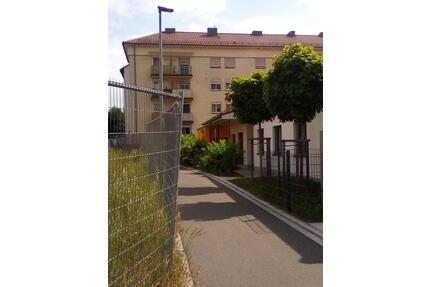 ETW 2-ZKB, AM, mit Balkon, sanierungsbedürftig, VB. 72.000.- - Amberg